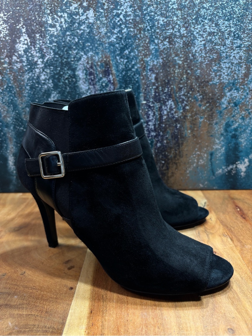 Marc Fisher Quiet Luxury Shimmee Black Suede Peep Toe Booties 9M